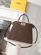 フェンディ スーパーコピー ピーカブー 人気同型